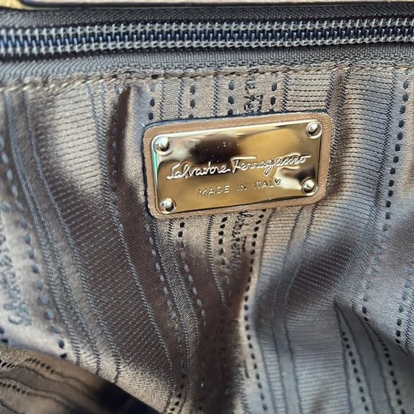 Salvatore Ferragamo Brown Suede Shoulder bag—receipt on request (authentic) - Picture 3 of 9